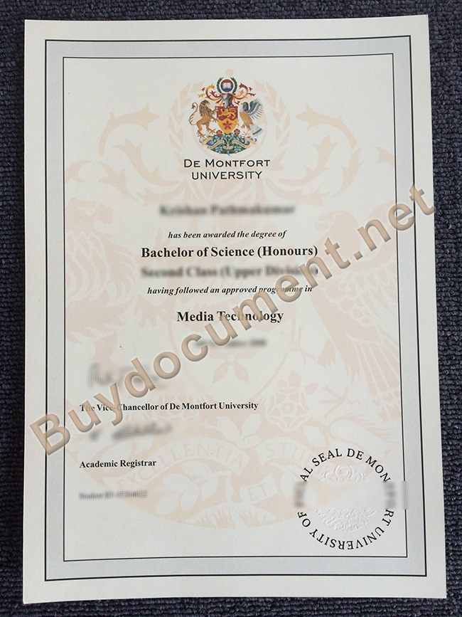 De Montfort University diploma, De Montfort University degree